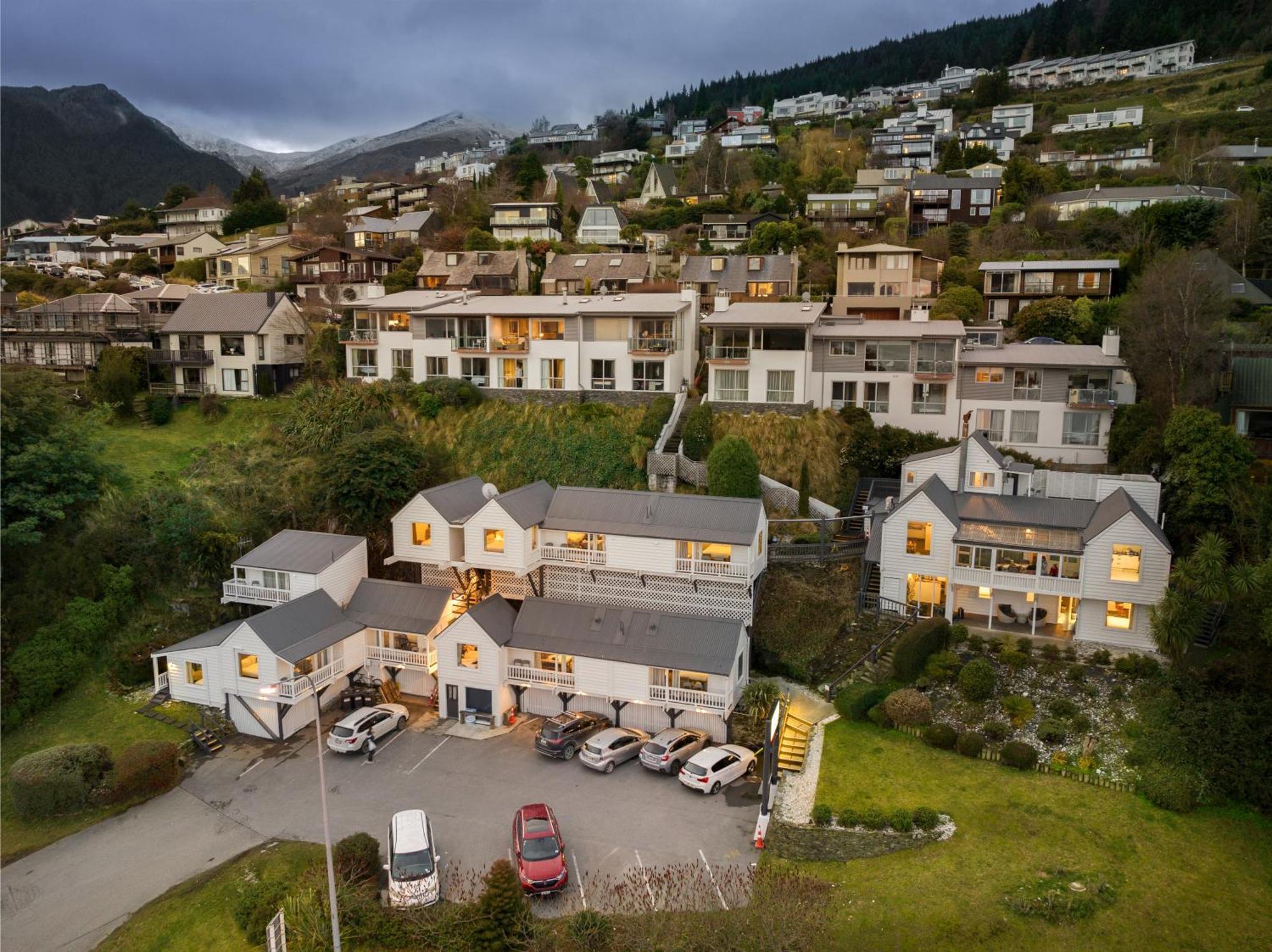 Lakeview Colonial House Квинстаун Экстерьер фото