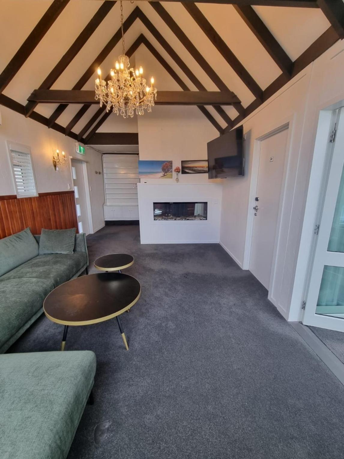 Lakeview Colonial House Квинстаун Экстерьер фото